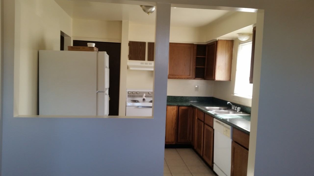 205 Summit Ridge Dr - Photo 2 of 14