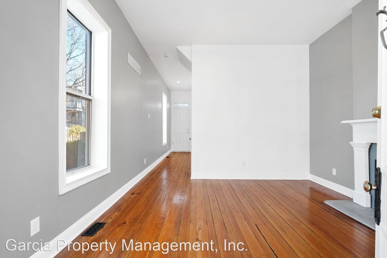 1310 Missouri Ave - Photo 3 of 30