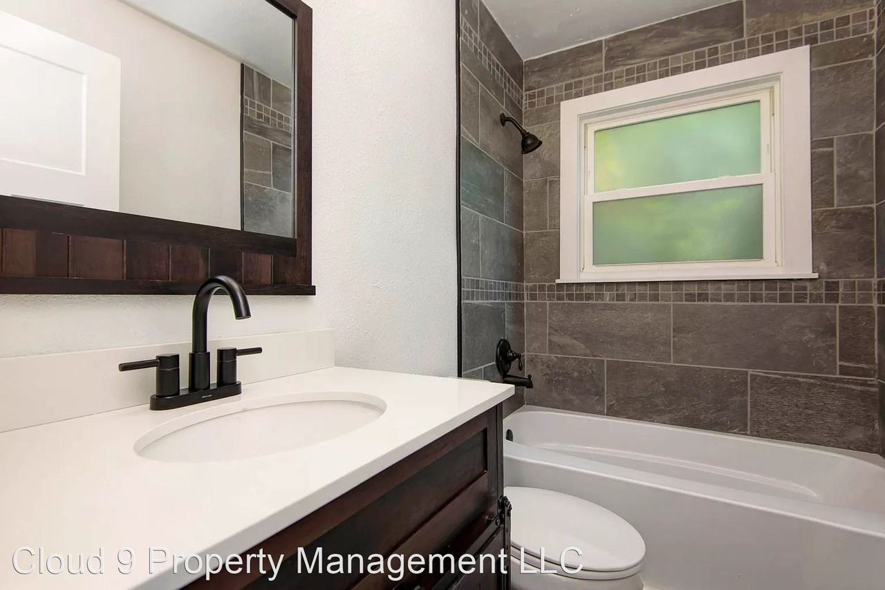 740 S Warren Ave - Photo 3 of 14