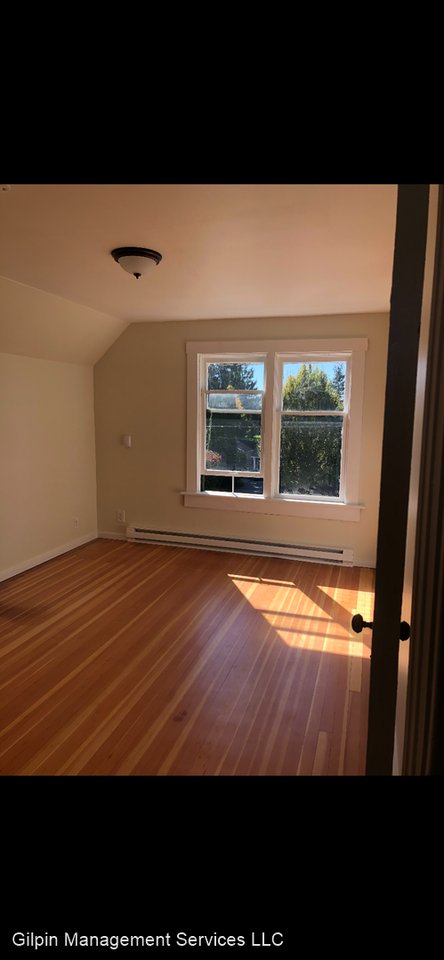 119 Maple Avenue 119 & 119 1/2 - Photo 2 of 9