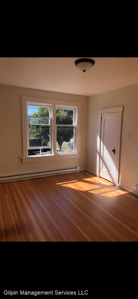 119 Maple Avenue 119 & 119 1/2 - Photo 3 of 9