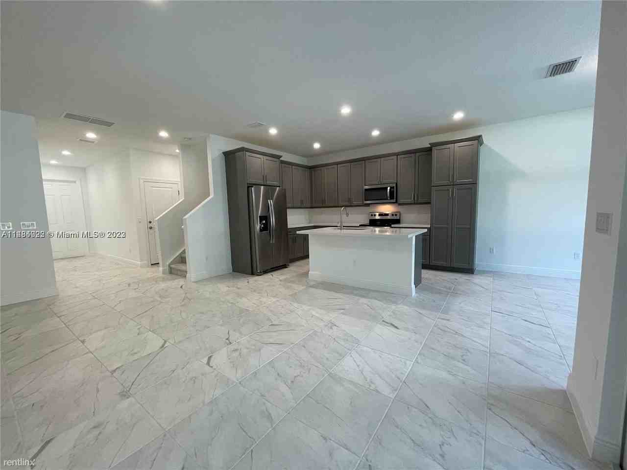 598 Parsons Way #598 - Photo 3 of 17