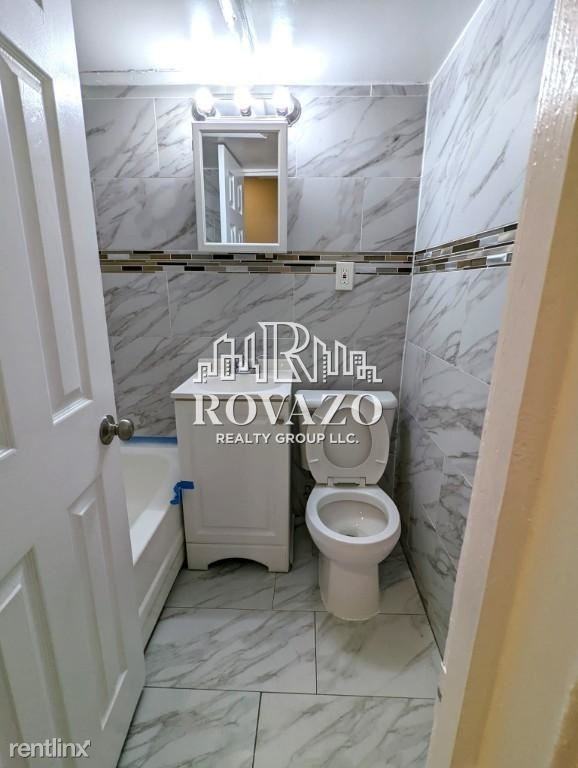 406 N 5th St - Photo 3 of 4