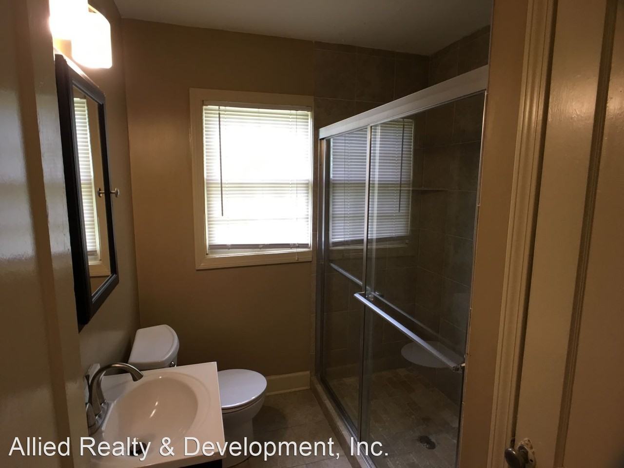 124 Orange St - Photo 3 of 9