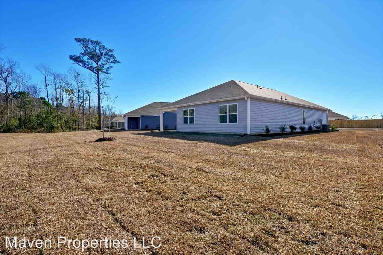 1046 Course Ln - Photo 3 of 35