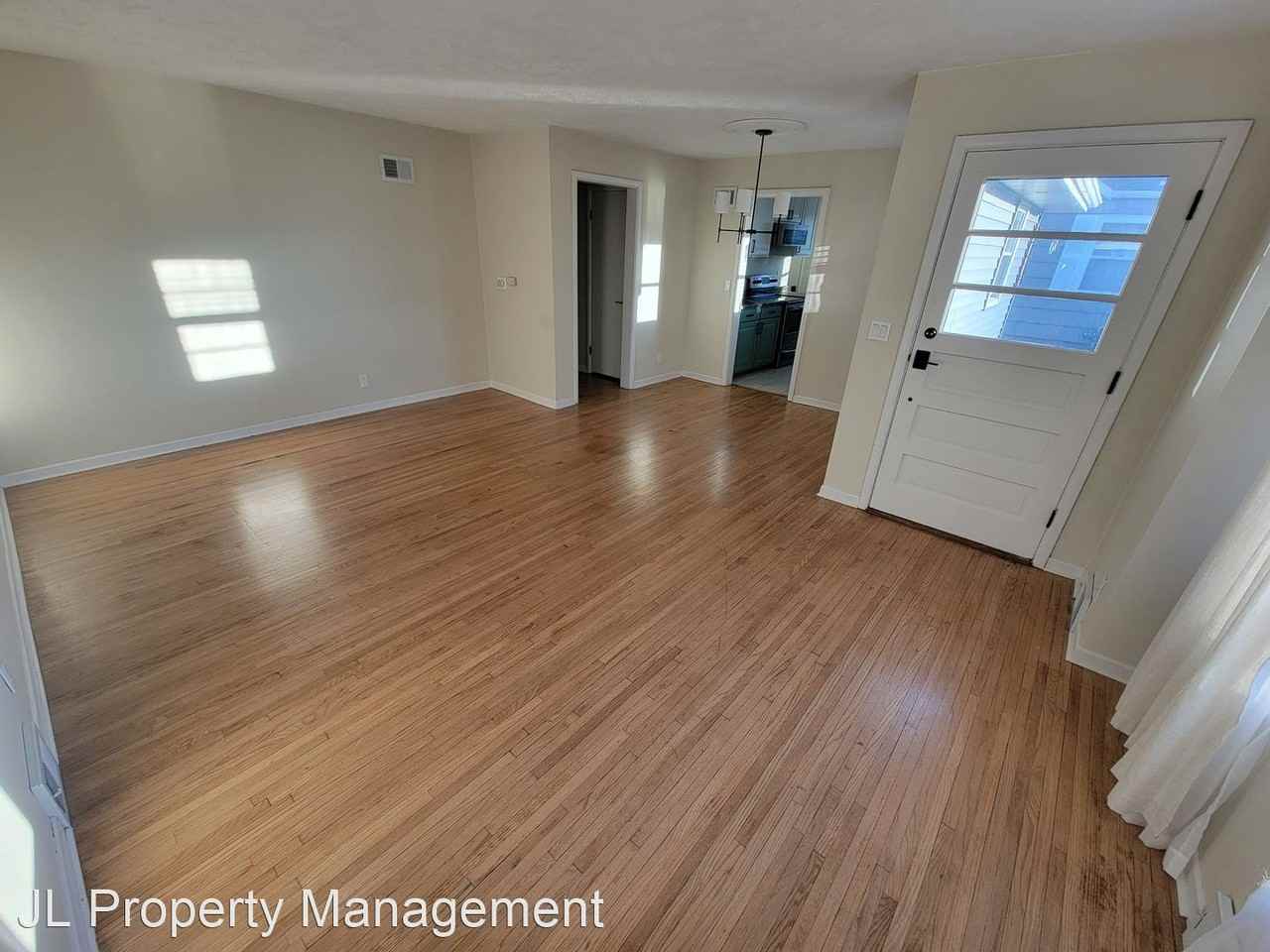 2408 S West Ave - Photo 2 of 16