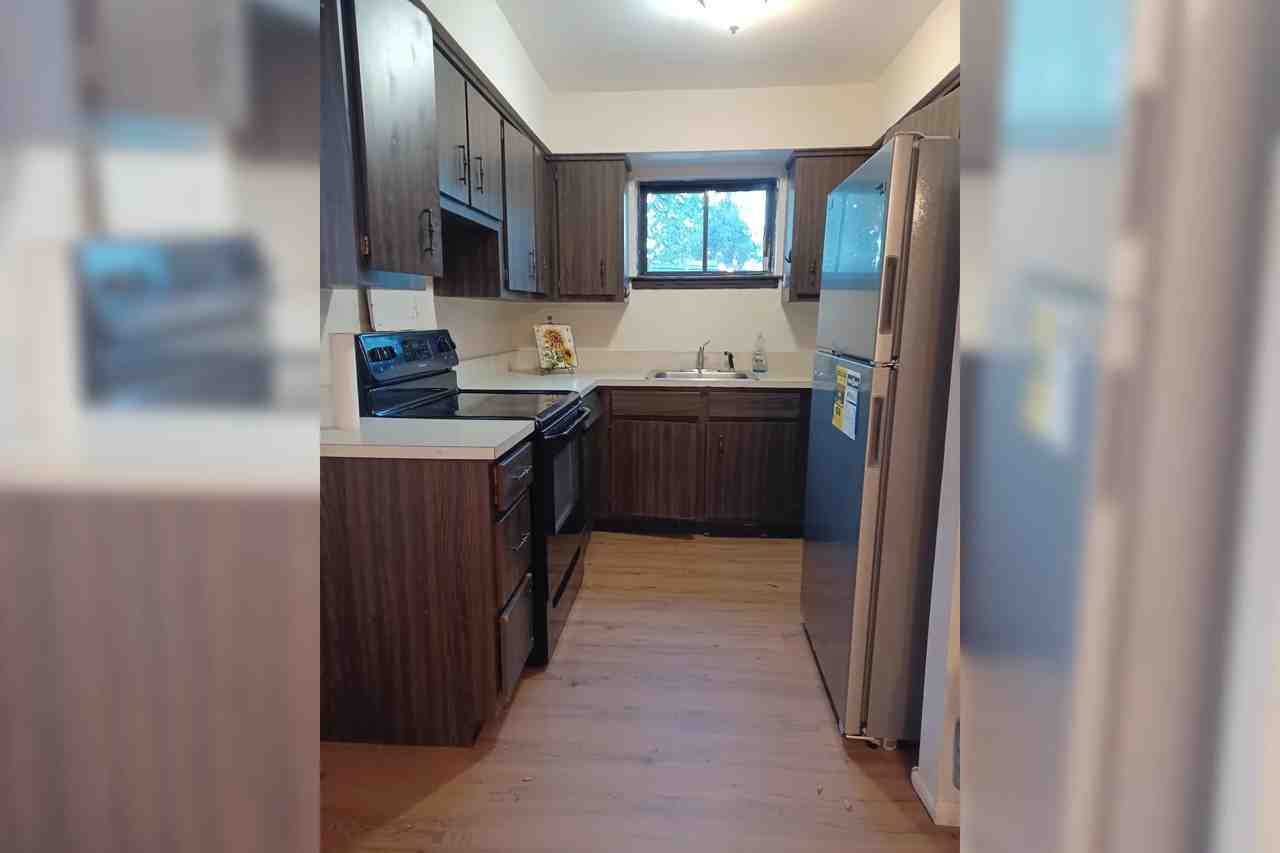 29 Melrose Ave - Photo 3 of 15