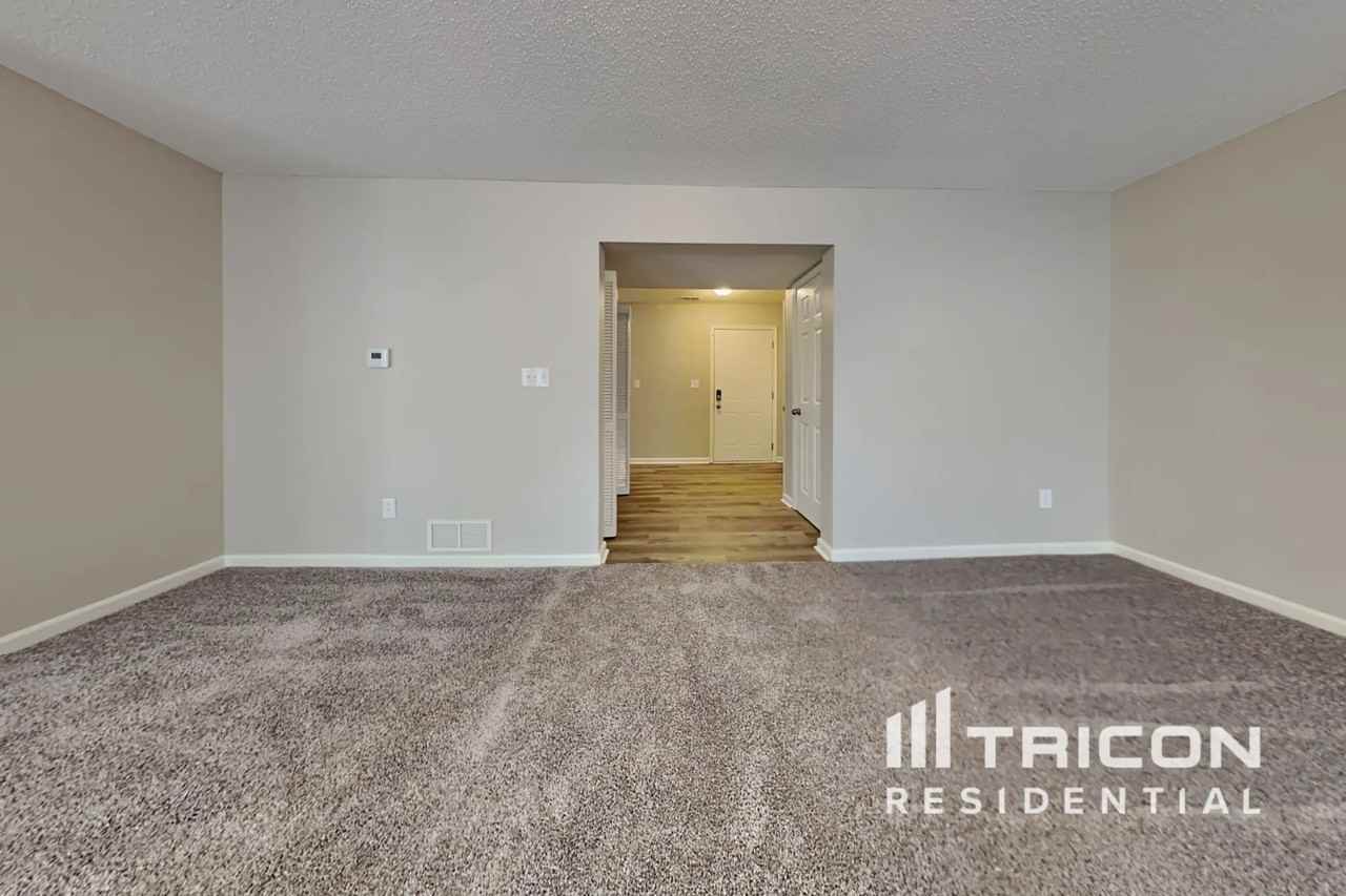 2311 Meadow Bend Dr - Photo 3 of 13