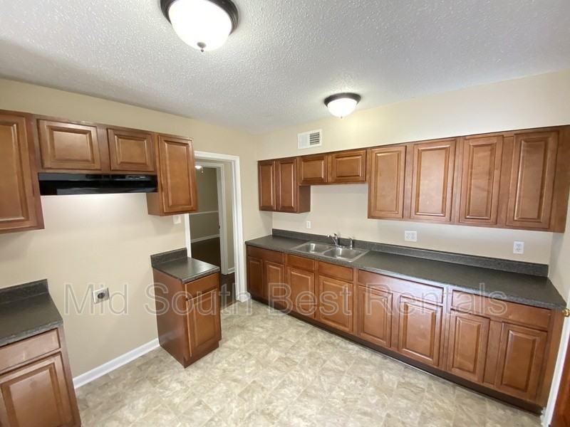 3544 Pueblo Ave - Photo 4 of 8