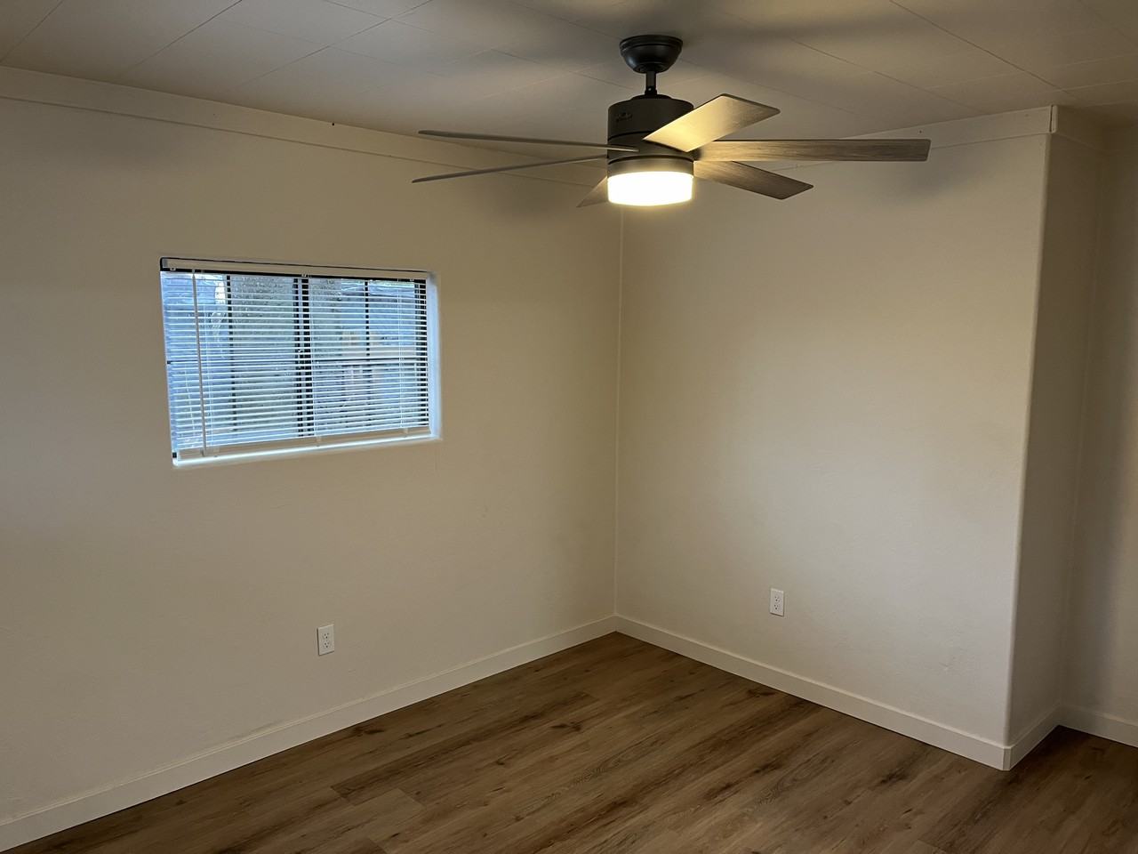 4325 1/2 Meade St #4325-1-2 - Photo 2 of 5