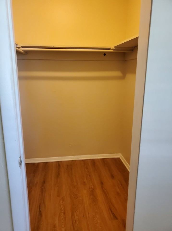 4708 Nw Motif Manor Blvd Apt B #B - Photo 3 of 8