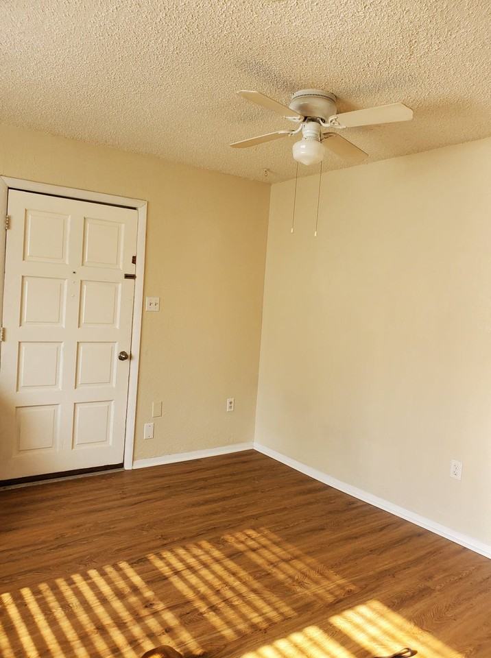 4708 Nw Motif Manor Blvd Apt B #B - Photo 4 of 8