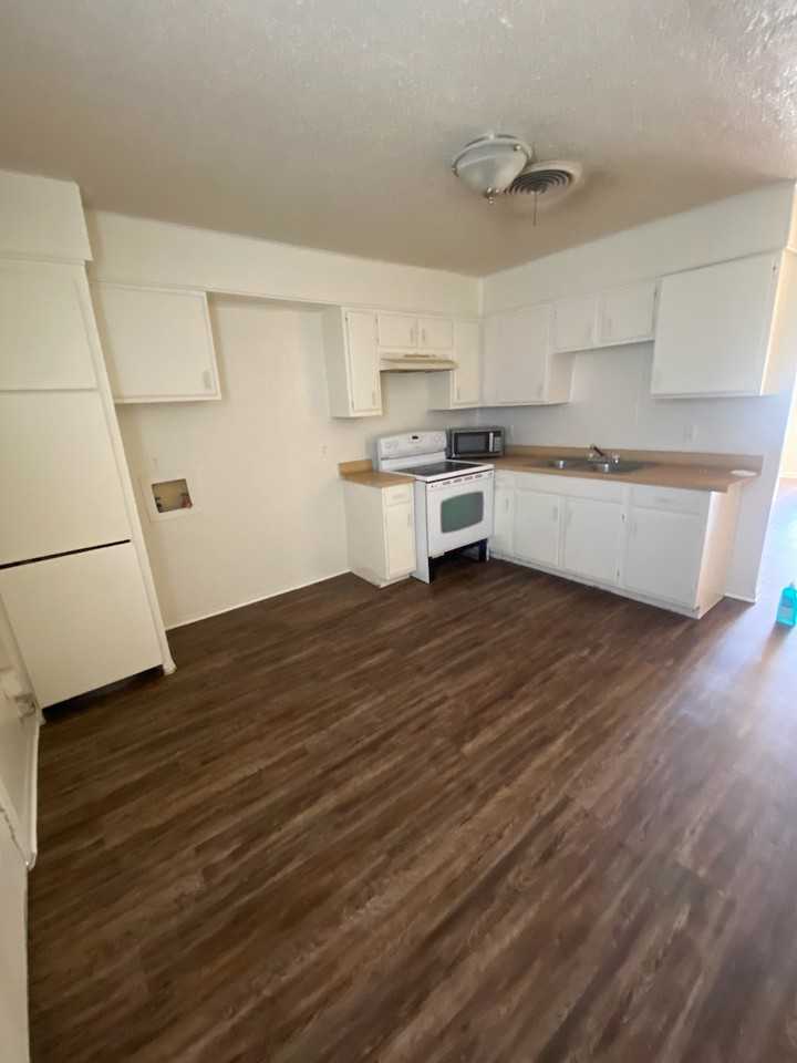 122 Concrete Cir #21 - Photo 3 of 3