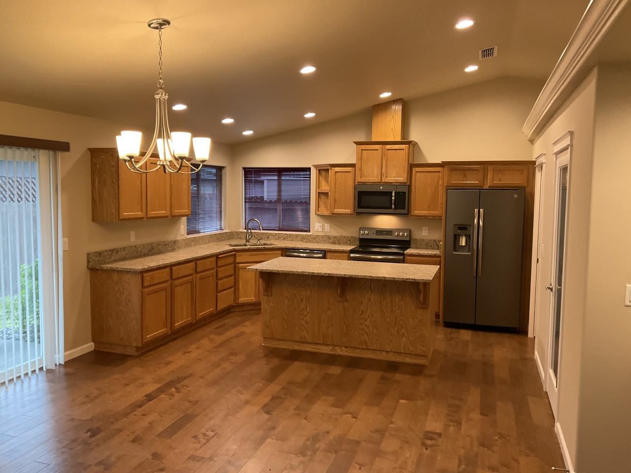 2722 Sw Eastwood Ln - Photo 3 of 4