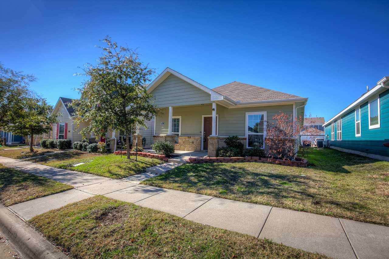 10953 Caldwell Ln - Photo 2 of 40