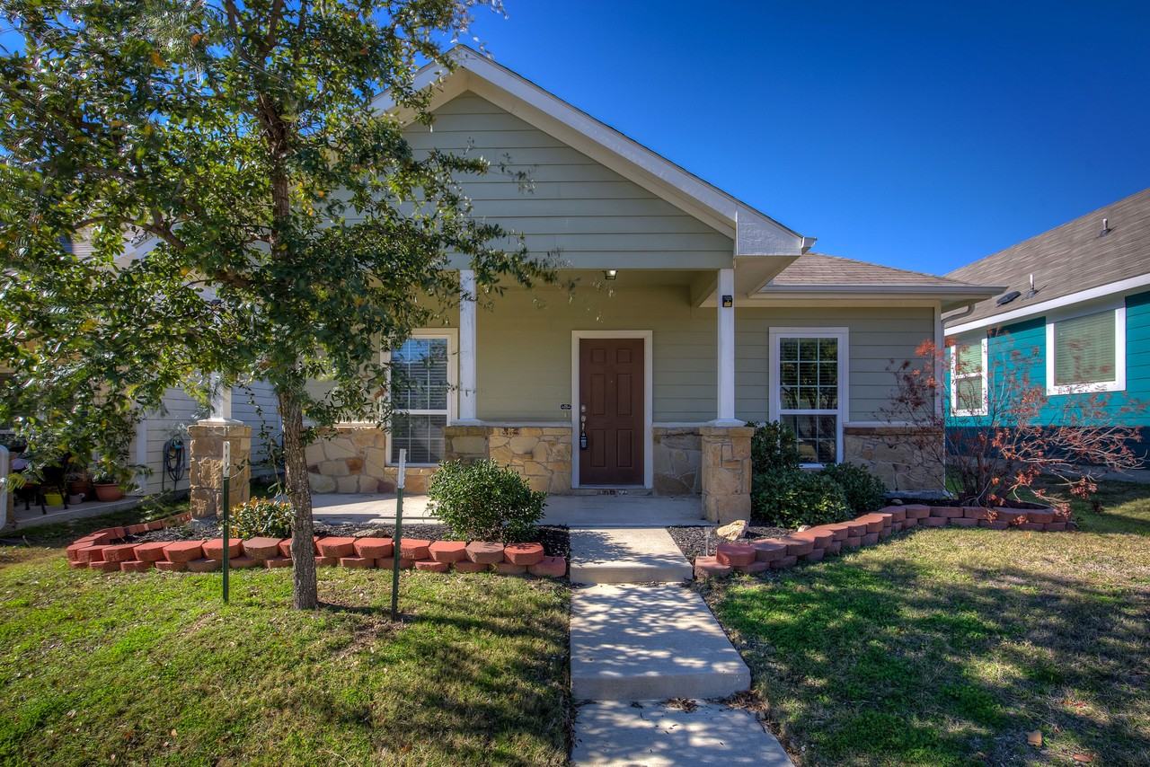 10953 Caldwell Ln - Photo 4 of 40
