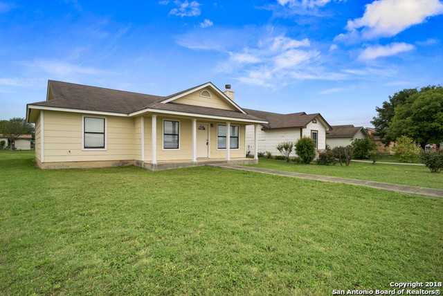 1017 Schertz Pkwy - Photo 3 of 21