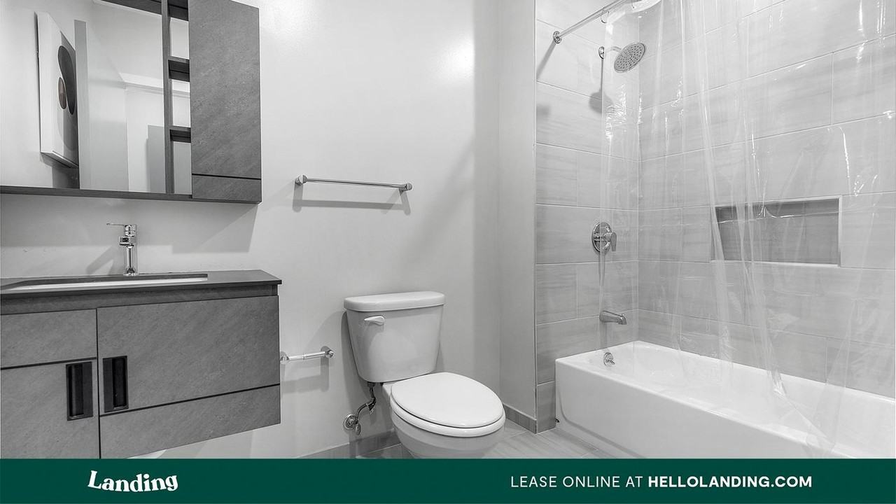 4419 Ludlow St - Photo 7 of 47