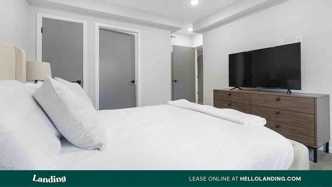 4415 Chestnut St. - Photo 5 of 50