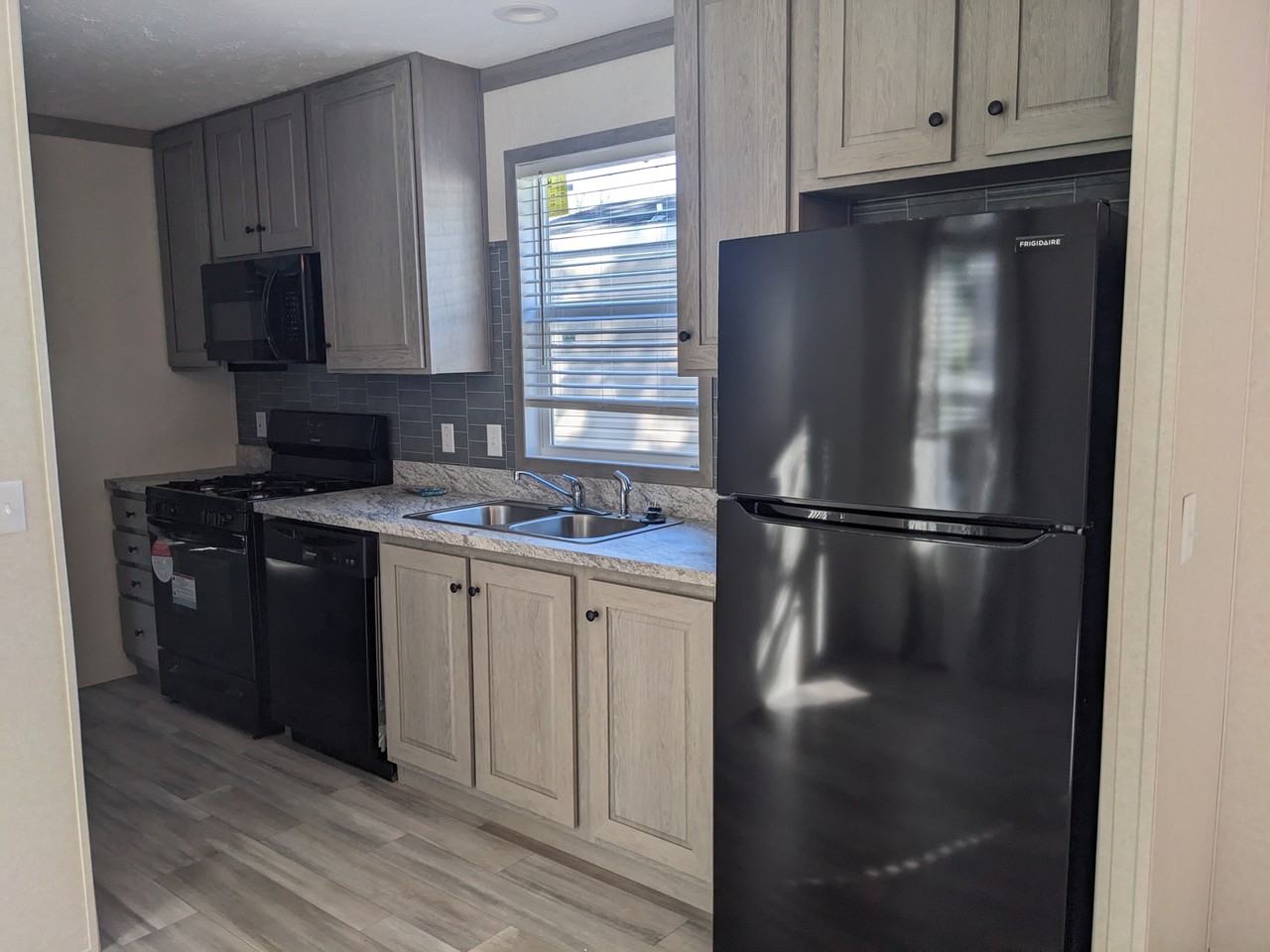 160 Forrest Ave #FP19