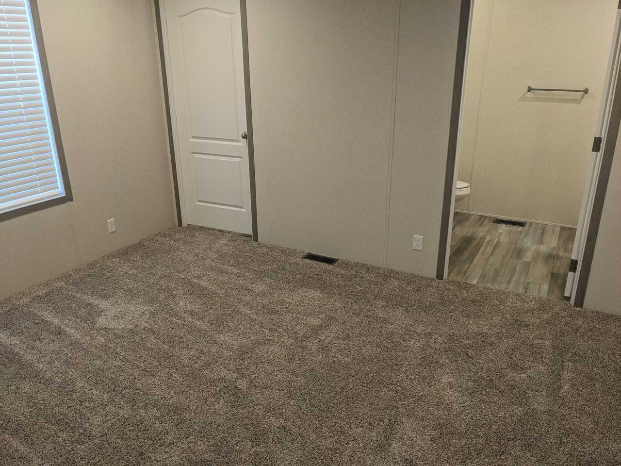 300 Forrest Ave #95 - Photo 4 of 9