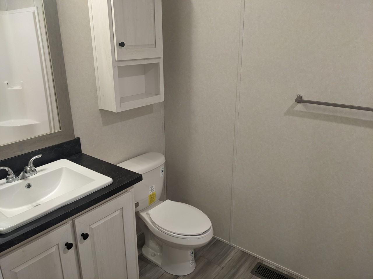 300 Forrest Ave #95 - Photo 5 of 9