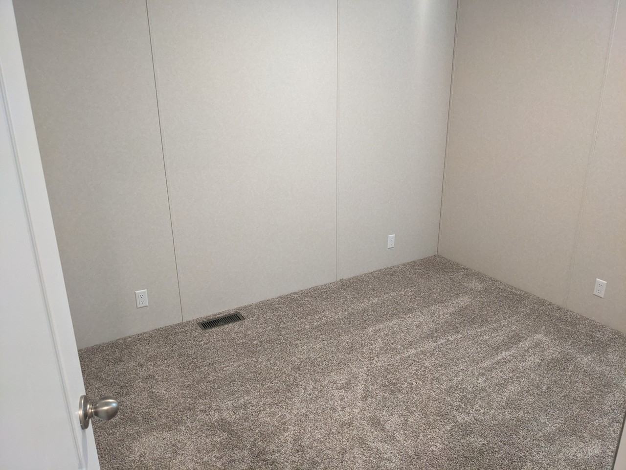 300 Forrest Ave #95 - Photo 6 of 9