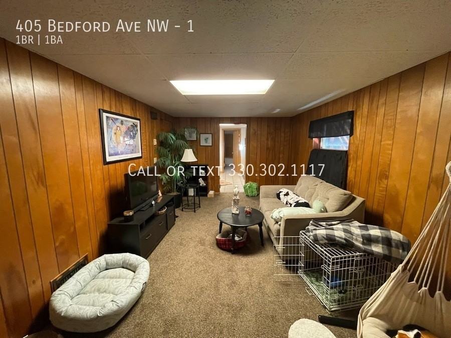 405 Bedford Ave Nw #1 - Photo 3 of 10