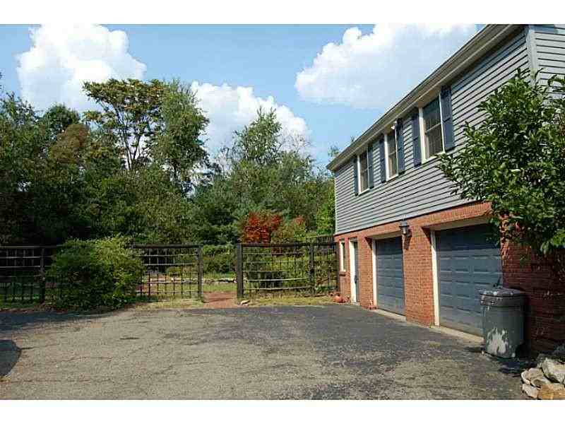 160 Millview Dr - Photo 2 of 25