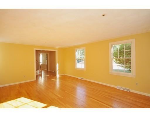 3 Wilson Cir - Photo 3 of 28