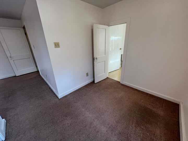 355 North Oak Street #C - Photo 6 of 28