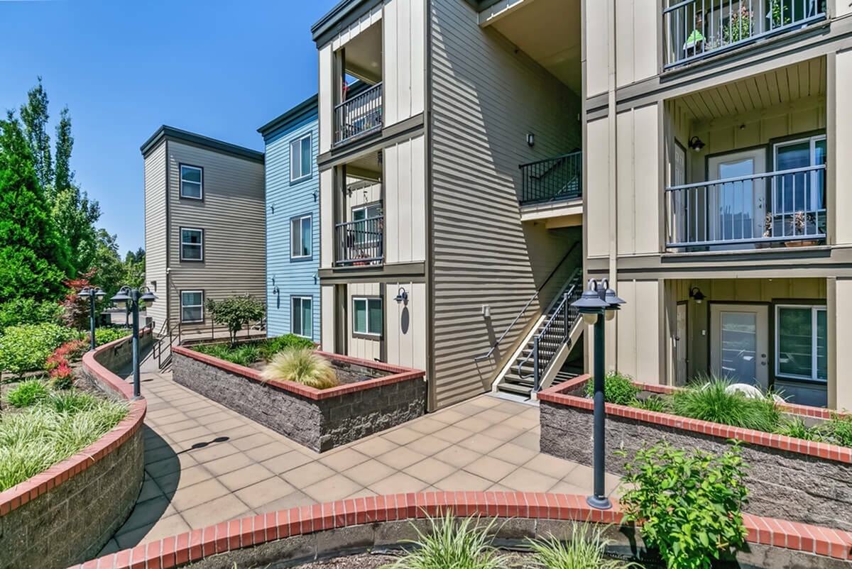 3rd Central - Photo 7 of 50