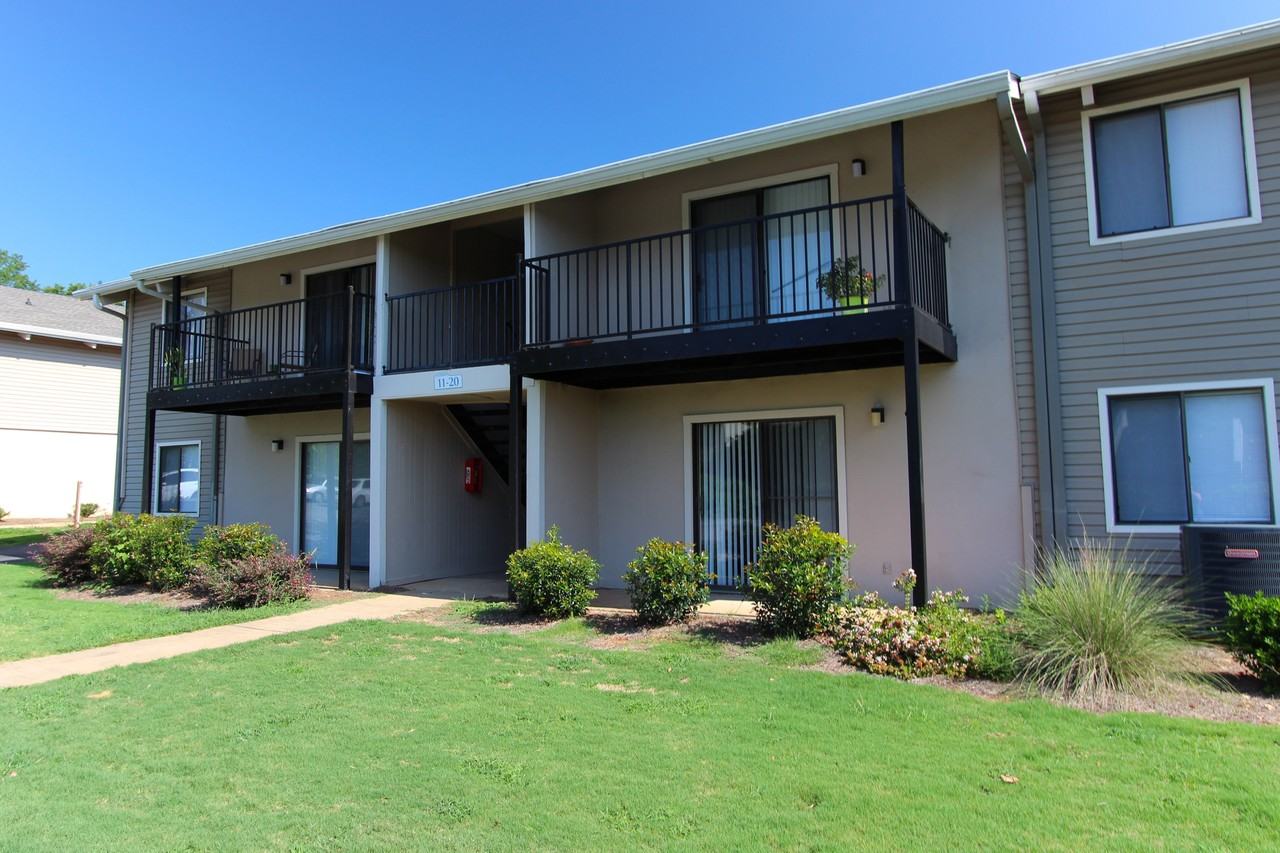 The Bluffs at Epps Bridge Apartments 195 Epps Bridge Rd, Athens, GA