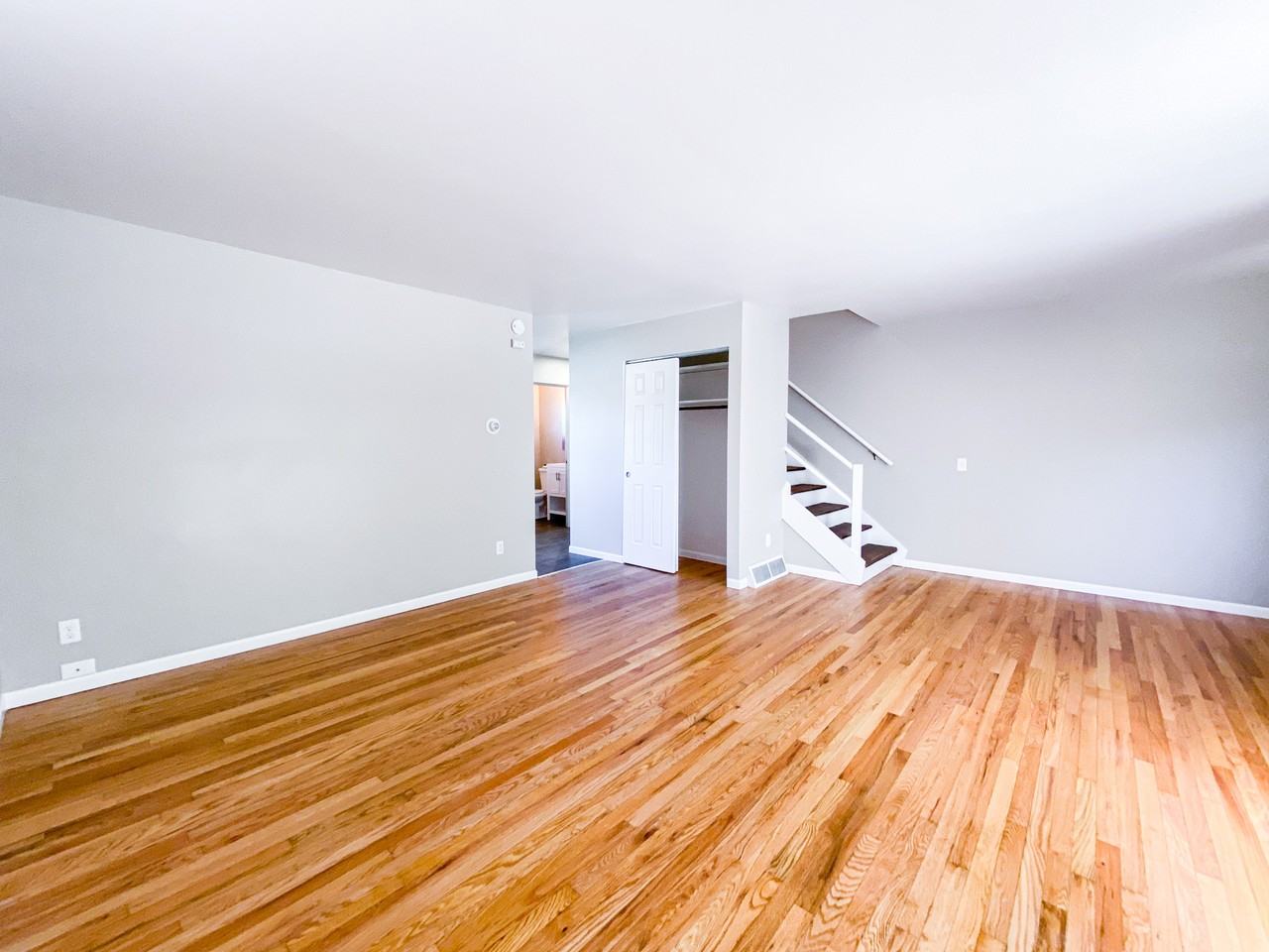 1112 Catalpa Circle - Photo 3 of 21