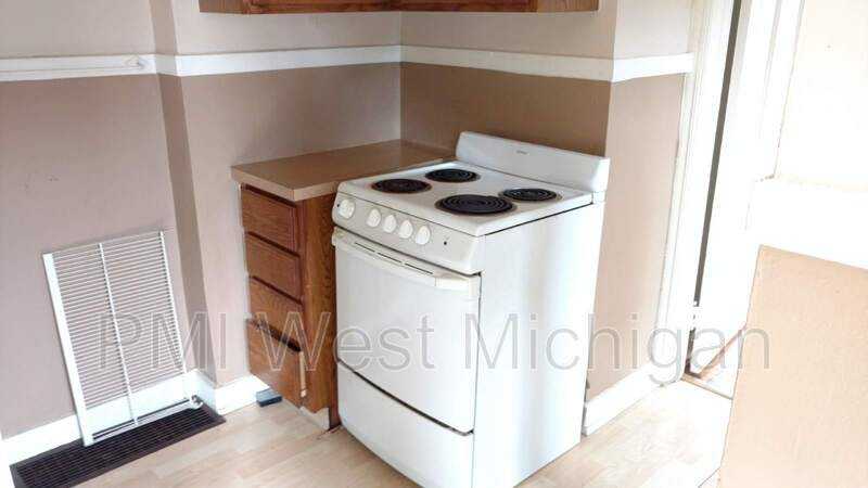 1948 Silver Ave Se - Photo 4 of 28