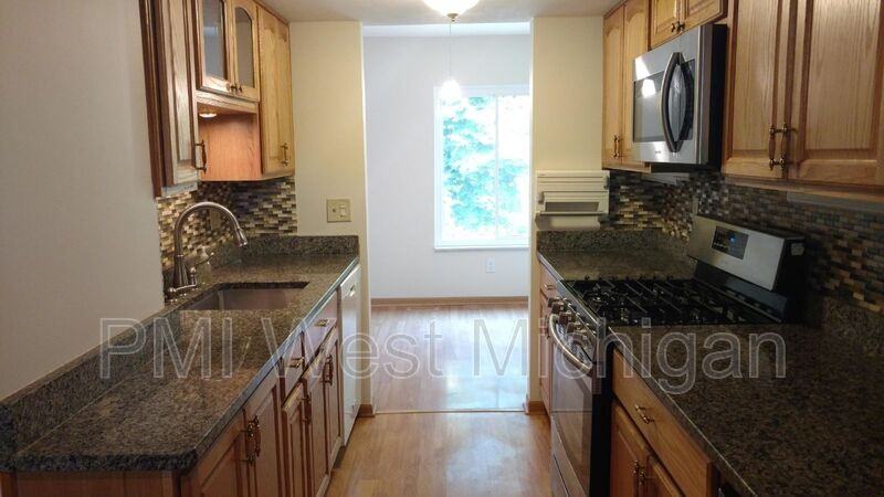 6433 Wainscot Dr Se - Photo 3 of 23