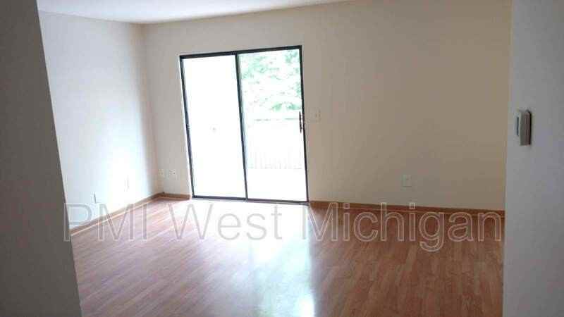 6433 Wainscot Dr Se - Photo 5 of 23