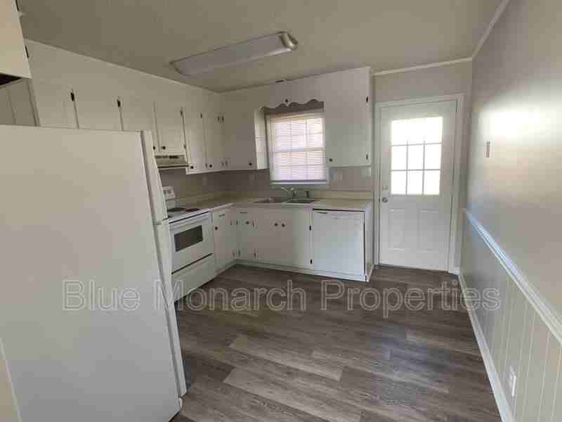 216 Welch Ave - Photo 3 of 9