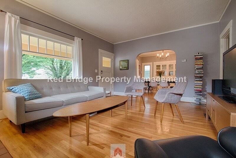 3234 Ne 15th Ave - Photo 2 of 24