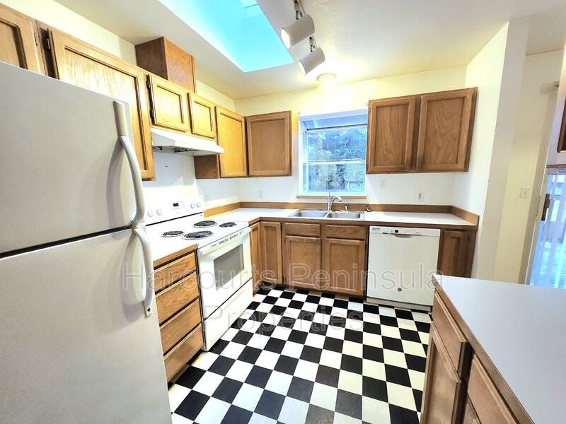 24550 S Kingston Rd Ne - Photo 7 of 21