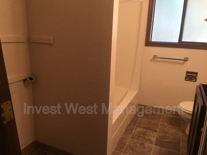 14306 Necircle - Photo 6 of 9