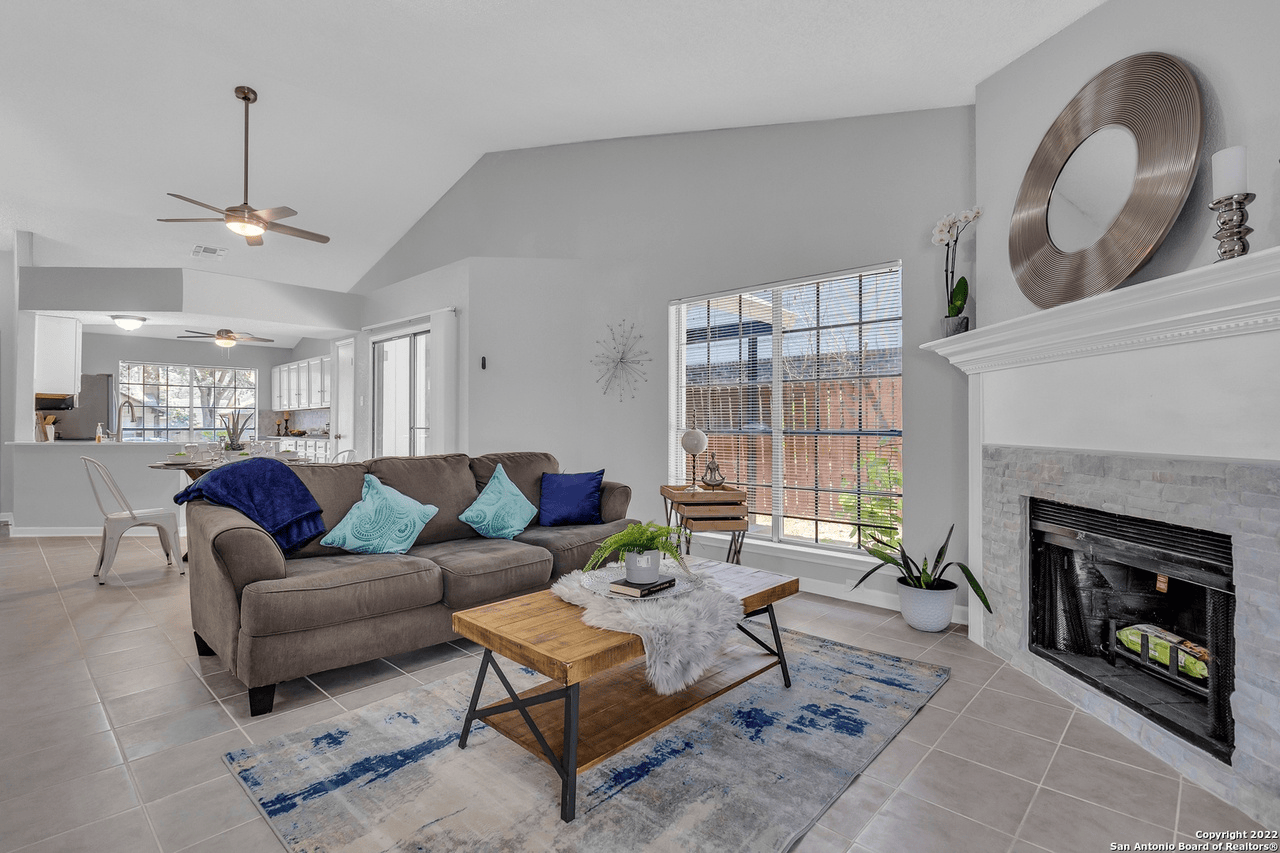 8005 Forest Cabin - Photo 3 of 9