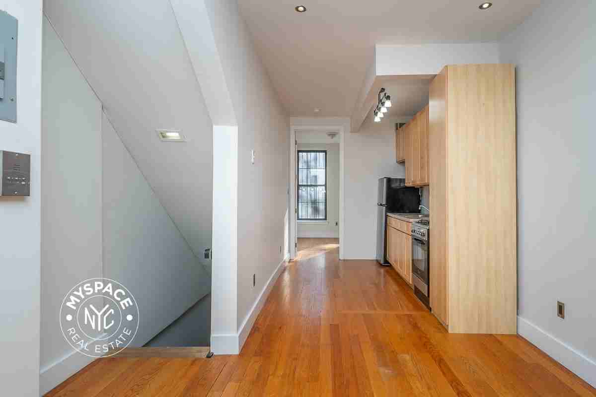 885 Saint Johns Pl #2