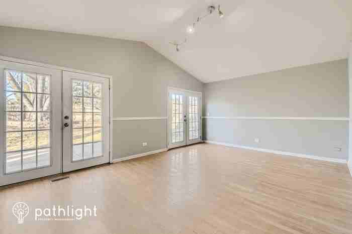 3130 Bloomfield Ct - Photo 2 of 19