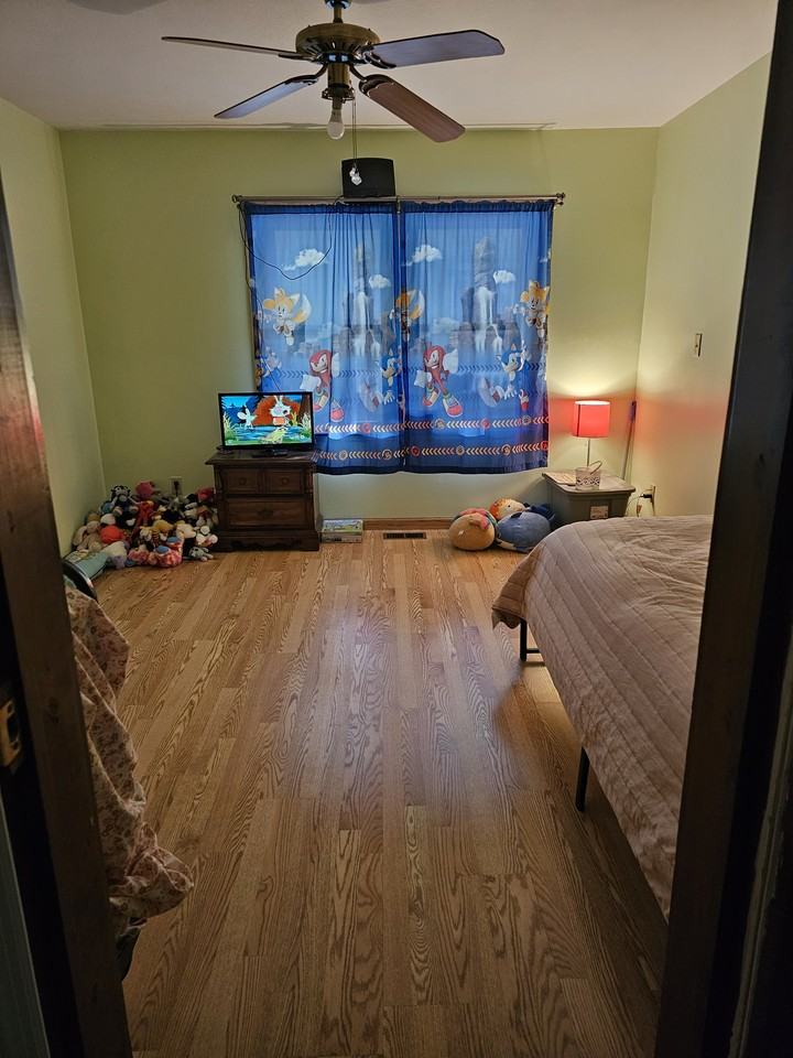 1103 E Washington St #1 - Photo 3 of 30