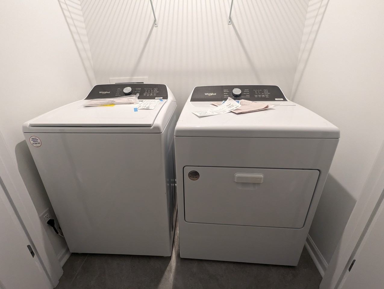 16134 Leading St - Photo 4 of 20