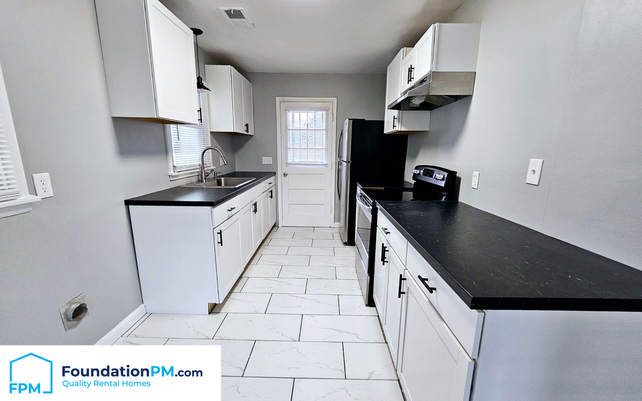 1801 Myrna Ln #1 - Photo 3 of 15