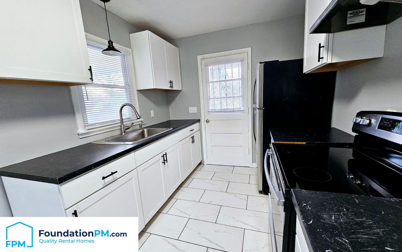 1801 Myrna Ln #1 - Photo 4 of 15