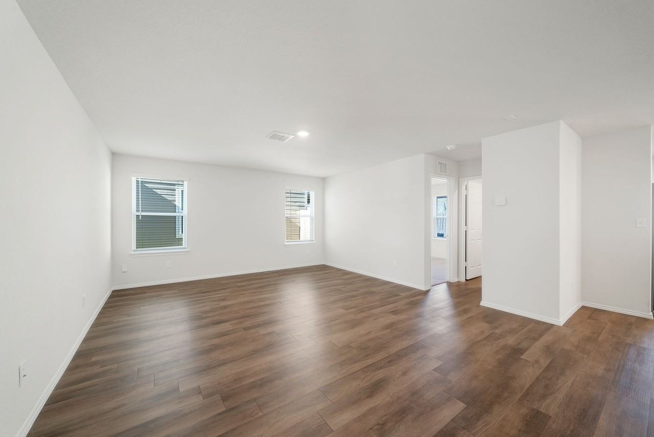 13721 Crossbow Rdg #1 - Photo 4 of 35