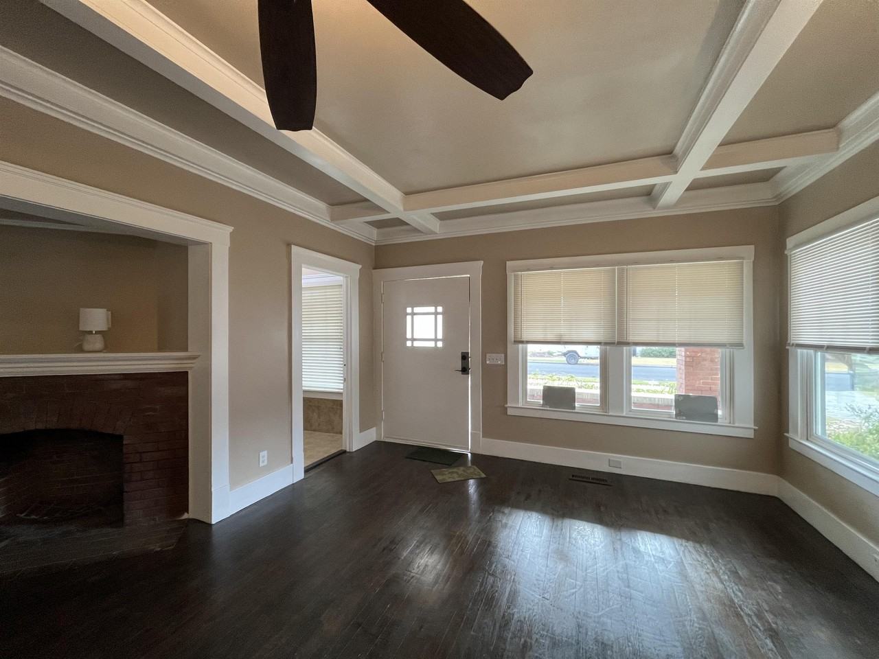 124 Katherine St #1 - Photo 2 of 27